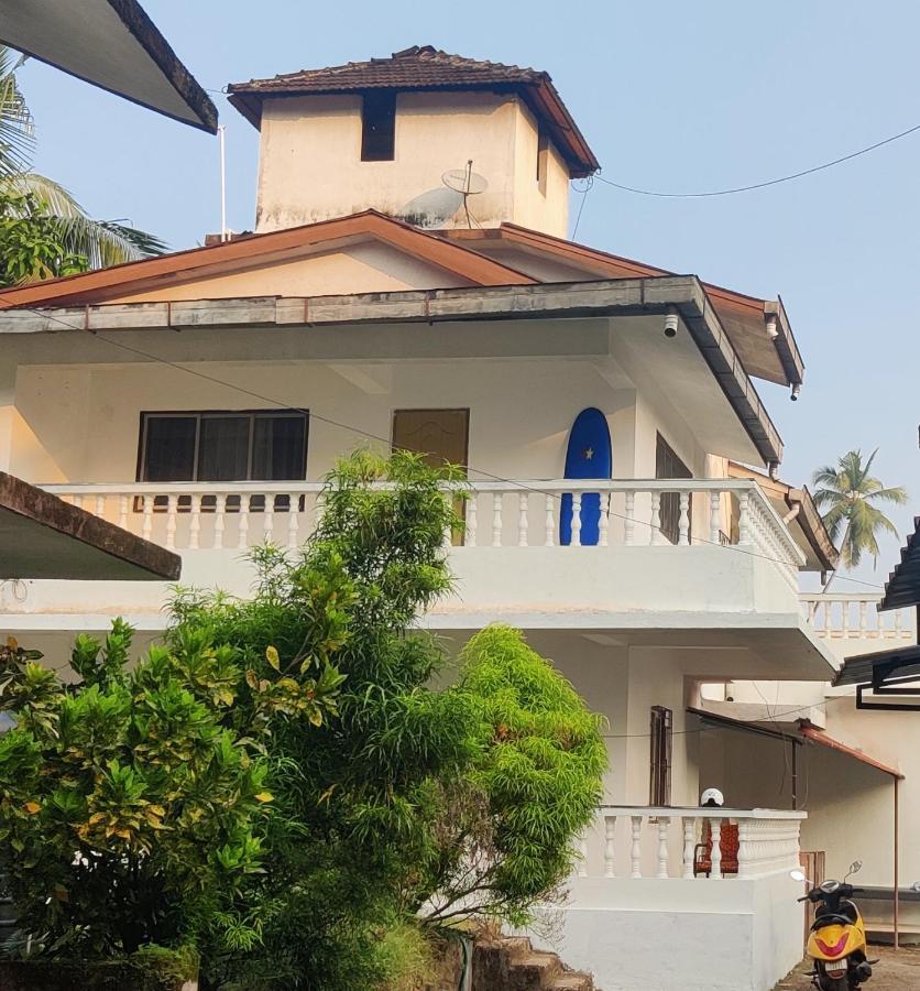 J-House, Spacious Apartments With Balconies, Thalassa 1Min Away Siolim Room photo