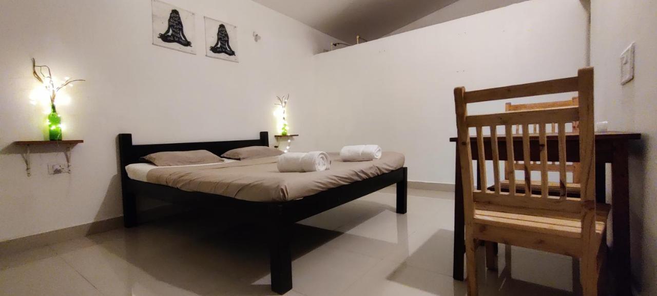 J-House, Spacious Apartments With Balconies, Thalassa 1Min Away Siolim Exterior photo