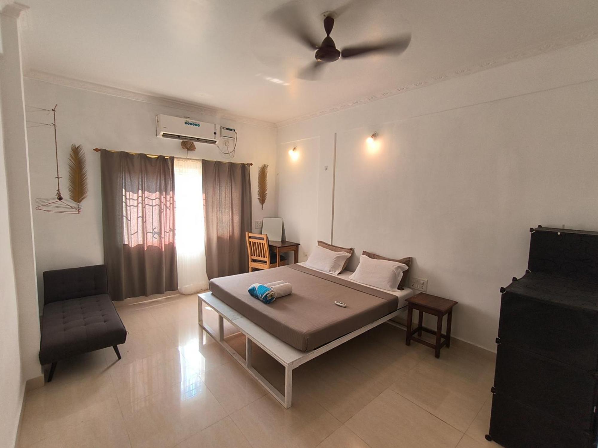 J-House, Spacious Apartments With Balconies, Thalassa 1Min Away Siolim Exterior photo