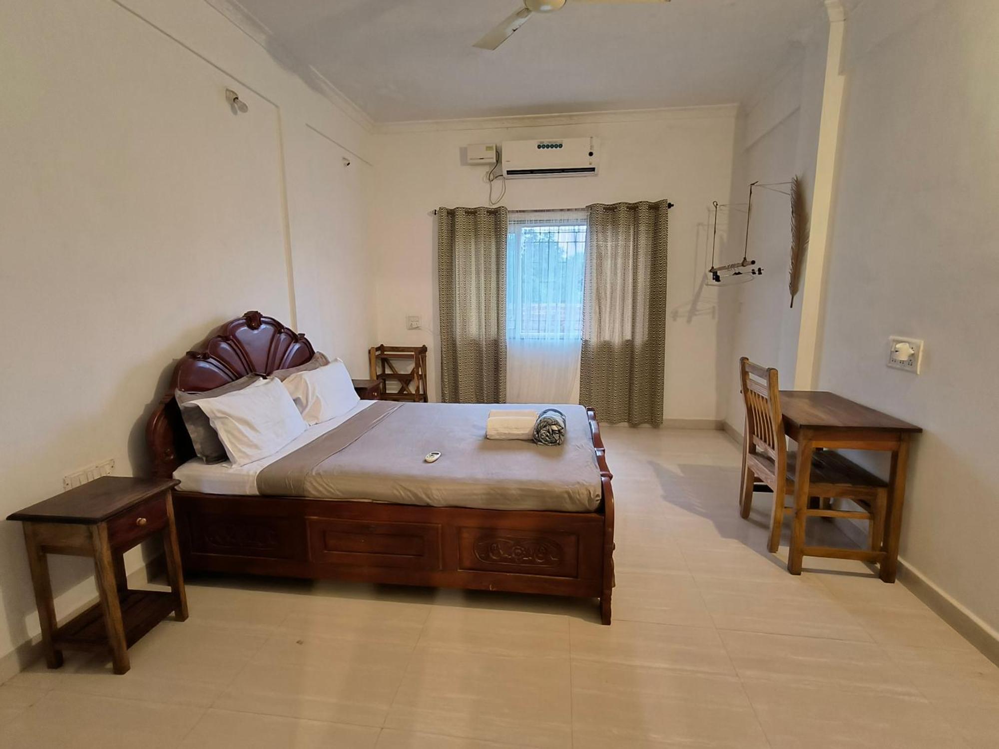 J-House, Spacious Apartments With Balconies, Thalassa 1Min Away Siolim Exterior photo