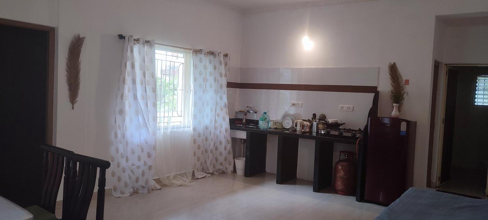 J-House, Spacious Apartments With Balconies, Thalassa 1Min Away Siolim Room photo