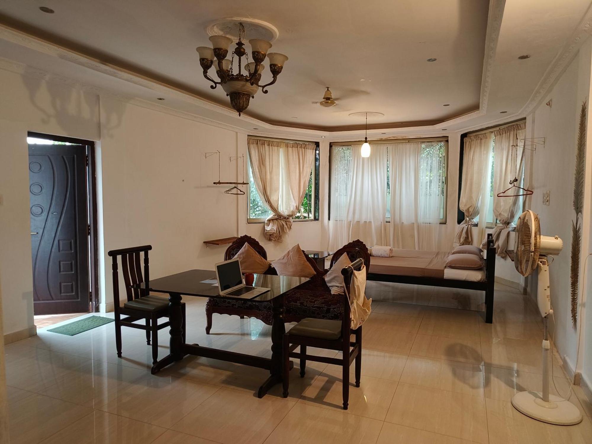 J-House, Spacious Apartments With Balconies, Thalassa 1Min Away Siolim Room photo